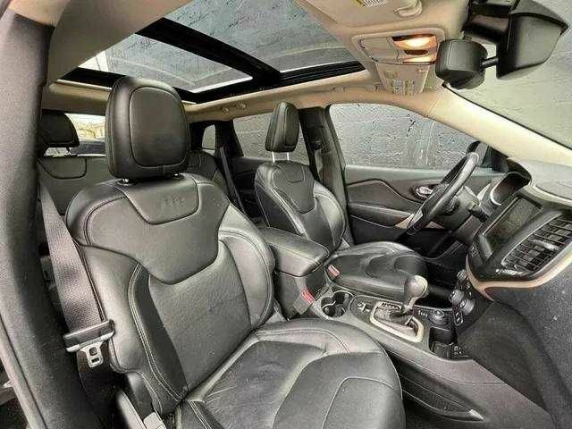 Чорний Джип Cherokee, об'ємом двигуна 0 л та пробігом 106 тис. км за 8900 $, фото 10 на Automoto.ua