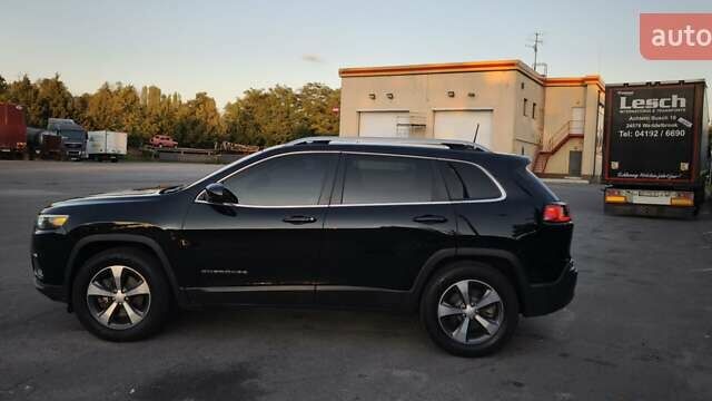Чорний Джип Cherokee, об'ємом двигуна 3.24 л та пробігом 71 тис. км за 22000 $, фото 2 на Automoto.ua