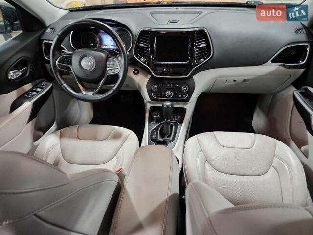 Чорний Джип Cherokee, об'ємом двигуна 3.24 л та пробігом 133 тис. км за 2700 $, фото 7 на Automoto.ua