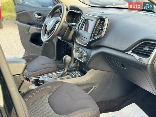 Чорний Джип Cherokee, об'ємом двигуна 2.4 л та пробігом 148 тис. км за 14700 $, фото 26 на Automoto.ua