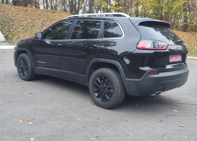 Чорний Джип Cherokee, об'ємом двигуна 3.2 л та пробігом 197 тис. км за 14550 $, фото 7 на Automoto.ua