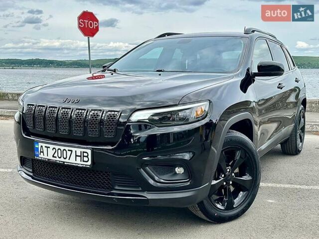 Черный Джип Чероки, объемом двигателя 3.24 л и пробегом 190 тыс. км за 18200 $, фото 8 на Automoto.ua