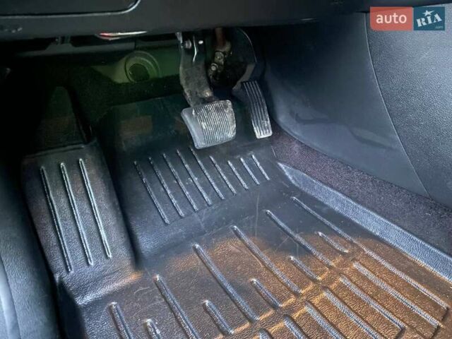 Черный Джип Чероки, объемом двигателя 2.36 л и пробегом 159 тыс. км за 14000 $, фото 14 на Automoto.ua