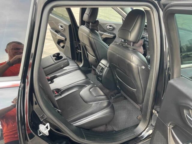 Черный Джип Чероки, объемом двигателя 2.4 л и пробегом 155 тыс. км за 15000 $, фото 15 на Automoto.ua