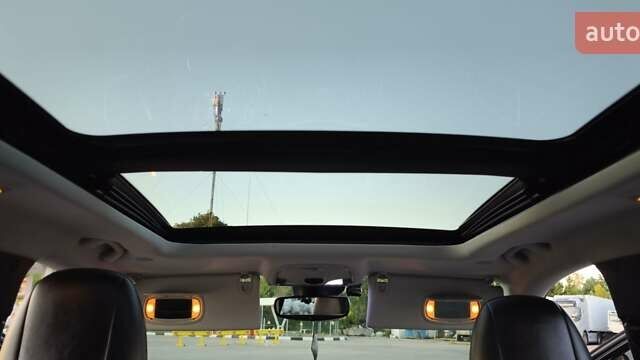 Чорний Джип Cherokee, об'ємом двигуна 3.24 л та пробігом 71 тис. км за 22000 $, фото 23 на Automoto.ua