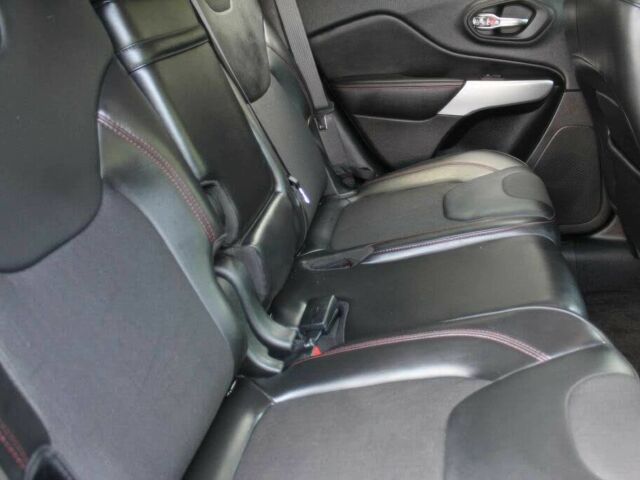 Чорний Джип Cherokee, об'ємом двигуна 3.2 л та пробігом 35 тис. км за 8000 $, фото 9 на Automoto.ua