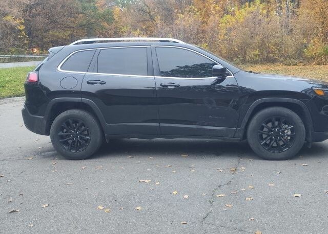 Чорний Джип Cherokee, об'ємом двигуна 3.2 л та пробігом 197 тис. км за 14550 $, фото 22 на Automoto.ua