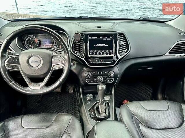 Черный Джип Чероки, объемом двигателя 3.24 л и пробегом 190 тыс. км за 18200 $, фото 12 на Automoto.ua