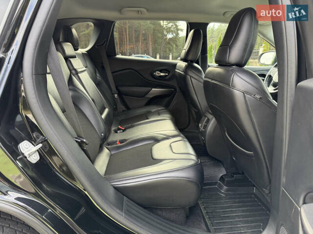 Черный Джип Чероки, объемом двигателя 2.36 л и пробегом 218 тыс. км за 14200 $, фото 32 на Automoto.ua