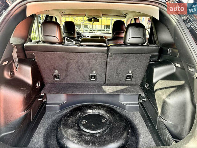 Черный Джип Чероки, объемом двигателя 2.36 л и пробегом 129 тыс. км за 19000 $, фото 8 на Automoto.ua