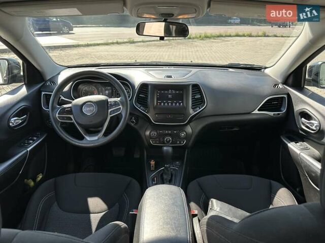 Черный Джип Чероки, объемом двигателя 2.4 л и пробегом 79 тыс. км за 15100 $, фото 14 на Automoto.ua