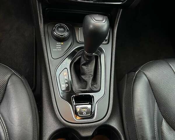 Черный Джип Чероки, объемом двигателя 3.24 л и пробегом 77 тыс. км за 24500 $, фото 18 на Automoto.ua