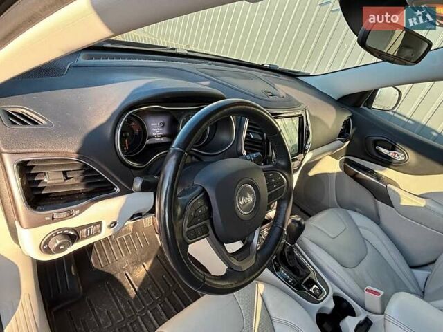 Черный Джип Чероки, объемом двигателя 3.24 л и пробегом 75 тыс. км за 18700 $, фото 12 на Automoto.ua