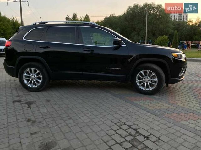 Чорний Джип Cherokee, об'ємом двигуна 3.2 л та пробігом 132 тис. км за 17600 $, фото 1 на Automoto.ua