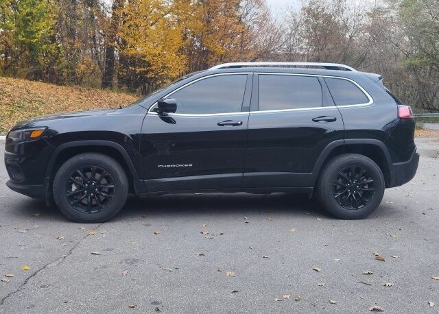 Чорний Джип Cherokee, об'ємом двигуна 3.2 л та пробігом 197 тис. км за 14550 $, фото 11 на Automoto.ua