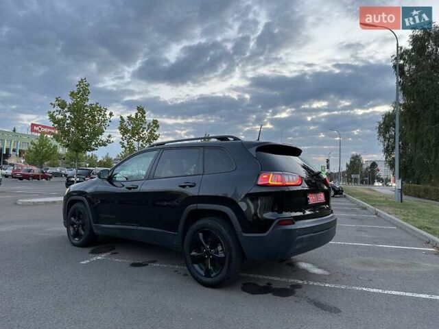Чорний Джип Cherokee, об'ємом двигуна 2.36 л та пробігом 155 тис. км за 15599 $, фото 2 на Automoto.ua