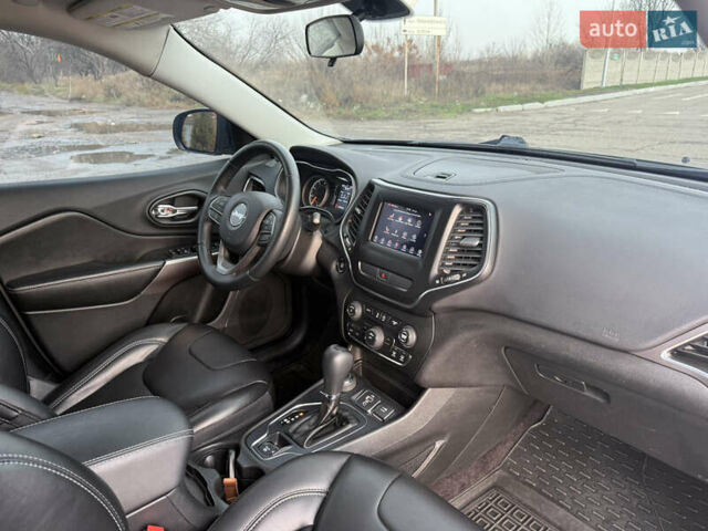 Черный Джип Чероки, объемом двигателя 2.36 л и пробегом 114 тыс. км за 17400 $, фото 42 на Automoto.ua