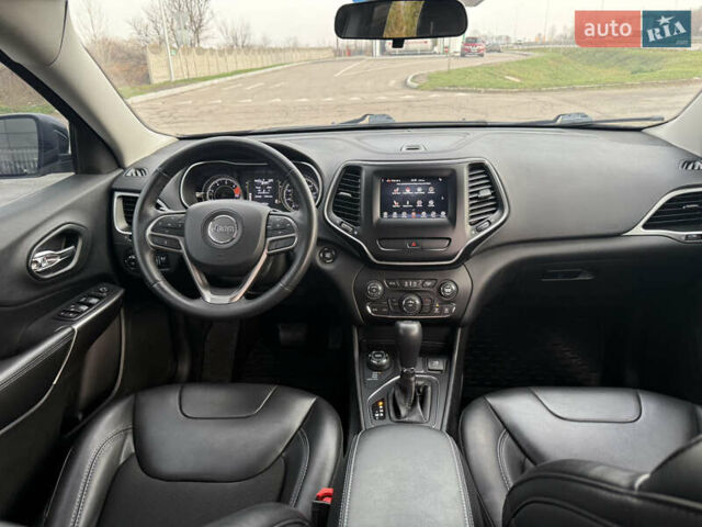 Черный Джип Чероки, объемом двигателя 2.36 л и пробегом 114 тыс. км за 17400 $, фото 43 на Automoto.ua