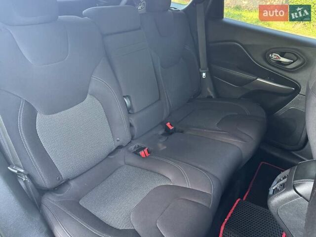 Черный Джип Чероки, объемом двигателя 2.36 л и пробегом 96 тыс. км за 13499 $, фото 23 на Automoto.ua