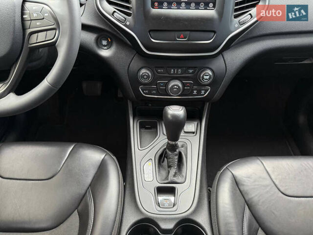 Чорний Джип Cherokee, об'ємом двигуна 2.4 л та пробігом 67 тис. км за 14500 $, фото 30 на Automoto.ua