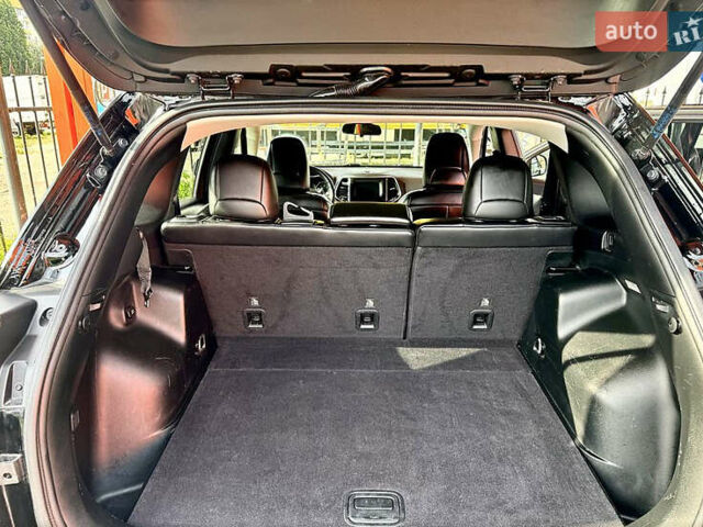 Черный Джип Чероки, объемом двигателя 2.36 л и пробегом 129 тыс. км за 19000 $, фото 9 на Automoto.ua