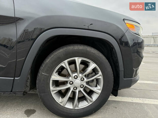 Черный Джип Чероки, объемом двигателя 2.36 л и пробегом 70 тыс. км за 13300 $, фото 9 на Automoto.ua
