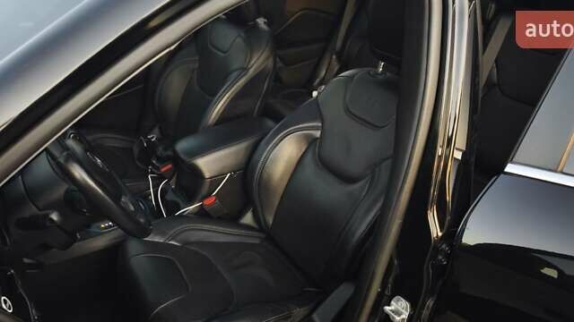 Чорний Джип Cherokee, об'ємом двигуна 3.24 л та пробігом 71 тис. км за 22000 $, фото 19 на Automoto.ua