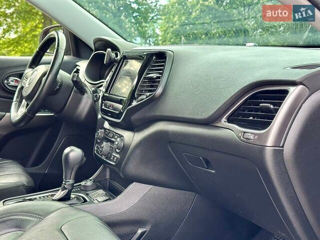 Черный Джип Чероки, объемом двигателя 3.24 л и пробегом 190 тыс. км за 18200 $, фото 19 на Automoto.ua