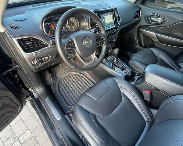 Черный Джип Чероки, объемом двигателя 3.2 л и пробегом 133 тыс. км за 18000 $, фото 8 на Automoto.ua