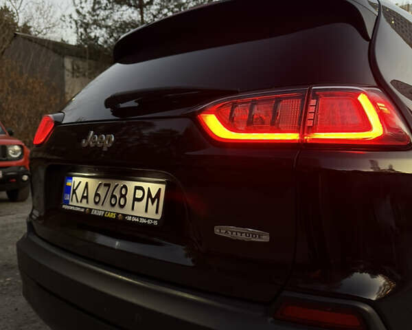 Черный Джип Чероки, объемом двигателя 2.36 л и пробегом 146 тыс. км за 14999 $, фото 6 на Automoto.ua