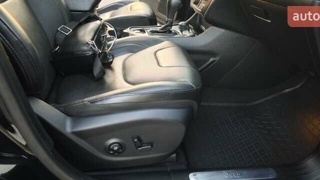 Чорний Джип Cherokee, об'ємом двигуна 3.24 л та пробігом 71 тис. км за 22000 $, фото 18 на Automoto.ua