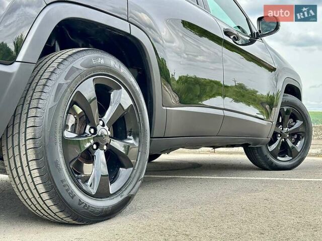 Черный Джип Чероки, объемом двигателя 3.24 л и пробегом 190 тыс. км за 18200 $, фото 23 на Automoto.ua