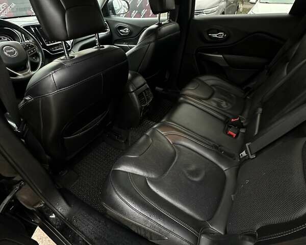 Чорний Джип Cherokee, об'ємом двигуна 3.24 л та пробігом 255 тис. км за 17500 $, фото 22 на Automoto.ua