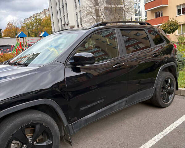 Чорний Джип Cherokee, об'ємом двигуна 2.36 л та пробігом 95 тис. км за 15400 $, фото 5 на Automoto.ua