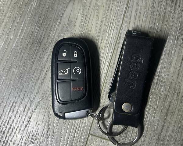 Черный Джип Чероки, объемом двигателя 3.24 л и пробегом 77 тыс. км за 24500 $, фото 32 на Automoto.ua