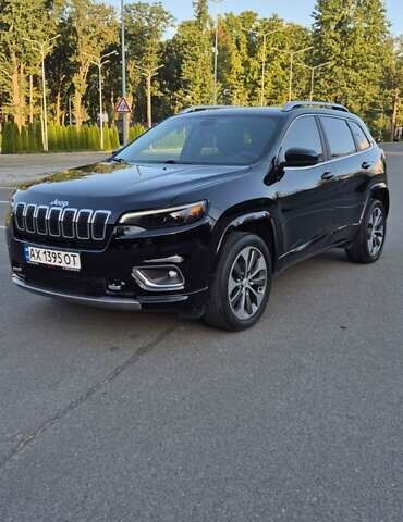Чорний Джип Cherokee, об'ємом двигуна 2 л та пробігом 175 тис. км за 15900 $, фото 3 на Automoto.ua