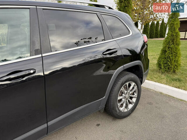 Черный Джип Чероки, объемом двигателя 2.36 л и пробегом 218 тыс. км за 14200 $, фото 6 на Automoto.ua