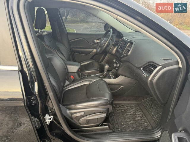 Черный Джип Чероки, объемом двигателя 2.36 л и пробегом 114 тыс. км за 17400 $, фото 41 на Automoto.ua