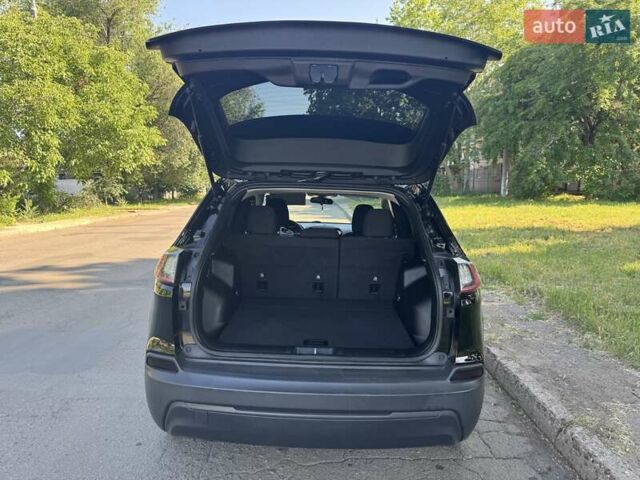 Чорний Джип Cherokee, об'ємом двигуна 2.36 л та пробігом 98 тис. км за 13500 $, фото 19 на Automoto.ua