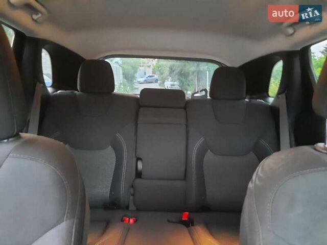 Чорний Джип Cherokee, об'ємом двигуна 2.36 л та пробігом 98 тис. км за 13500 $, фото 16 на Automoto.ua