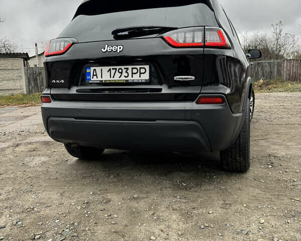 Чорний Джип Cherokee, об'ємом двигуна 2.36 л та пробігом 175 тис. км за 15499 $, фото 6 на Automoto.ua