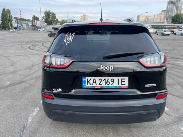 Черный Джип Чероки, объемом двигателя 2.4 л и пробегом 155 тыс. км за 15000 $, фото 5 на Automoto.ua