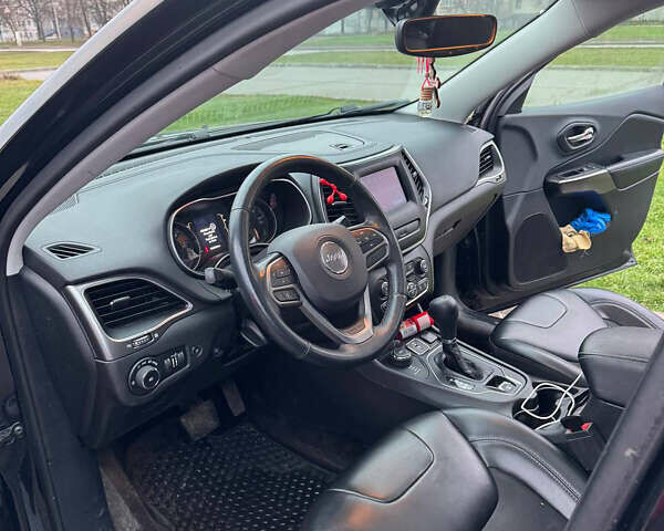 Черный Джип Чероки, объемом двигателя 2.36 л и пробегом 108 тыс. км за 16500 $, фото 10 на Automoto.ua