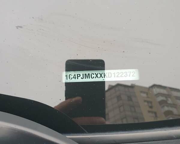 Черный Джип Чероки, объемом двигателя 3.2 л и пробегом 156 тыс. км за 16000 $, фото 1 на Automoto.ua
