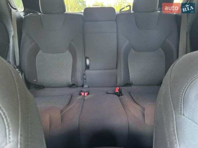 Черный Джип Чероки, объемом двигателя 2.36 л и пробегом 96 тыс. км за 13499 $, фото 21 на Automoto.ua