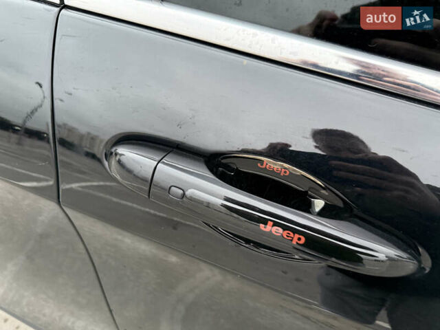 Черный Джип Чероки, объемом двигателя 2.36 л и пробегом 70 тыс. км за 13300 $, фото 10 на Automoto.ua