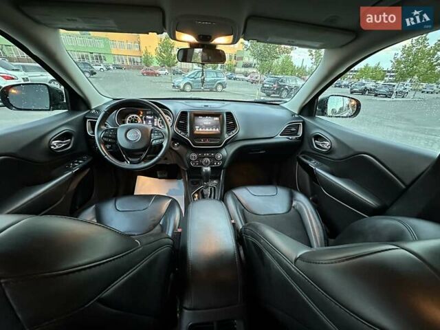 Чорний Джип Cherokee, об'ємом двигуна 2.36 л та пробігом 155 тис. км за 15599 $, фото 7 на Automoto.ua