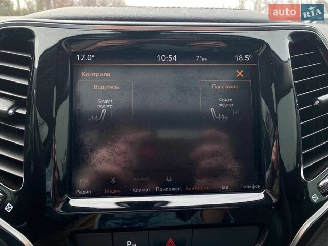 Чорний Джип Cherokee, об'ємом двигуна 3.24 л та пробігом 124 тис. км за 15990 $, фото 42 на Automoto.ua