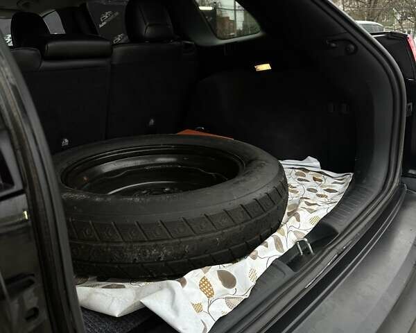 Чорний Джип Cherokee, об'ємом двигуна 3.24 л та пробігом 255 тис. км за 17500 $, фото 11 на Automoto.ua