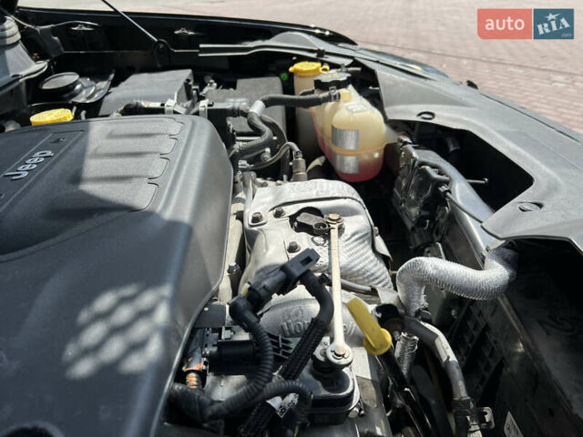 Черный Джип Чероки, объемом двигателя 1.99 л и пробегом 63 тыс. км за 18999 $, фото 21 на Automoto.ua